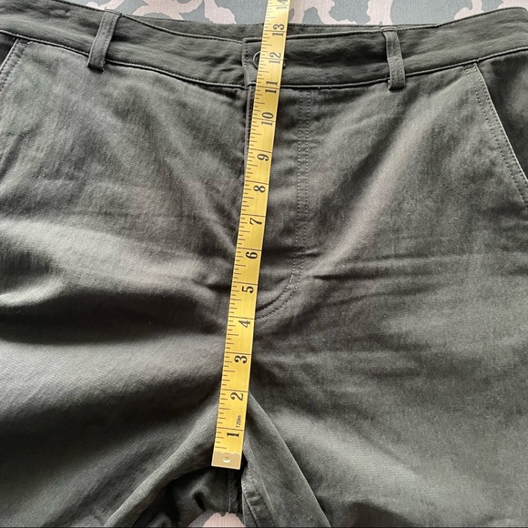 COS track pants in khaki - Picture 2 of 12